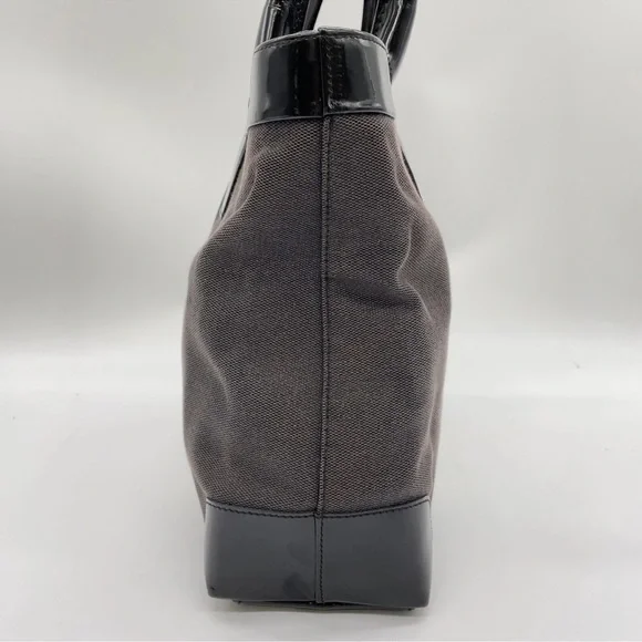 Gucci Black and Cream Structured Tote Bag - Picture 9 of 16